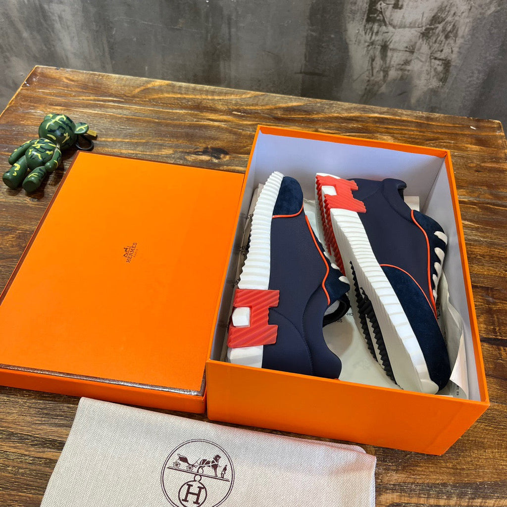 HERM Sneakers