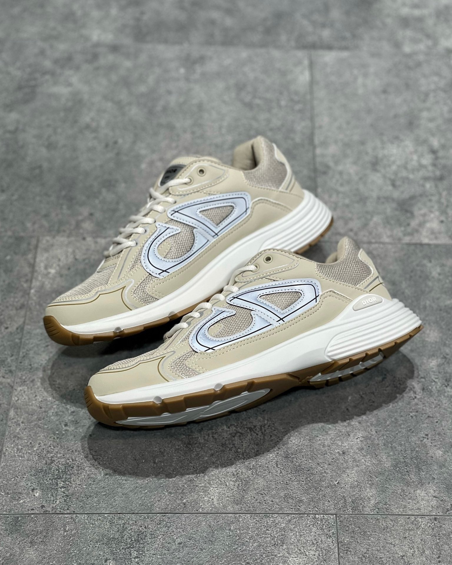 DIO Sneakers