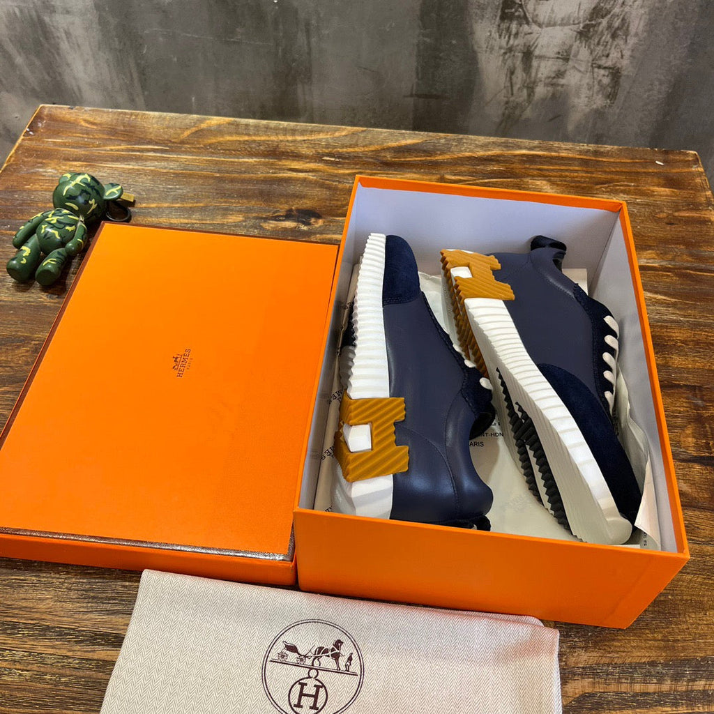 HERM Sneakers
