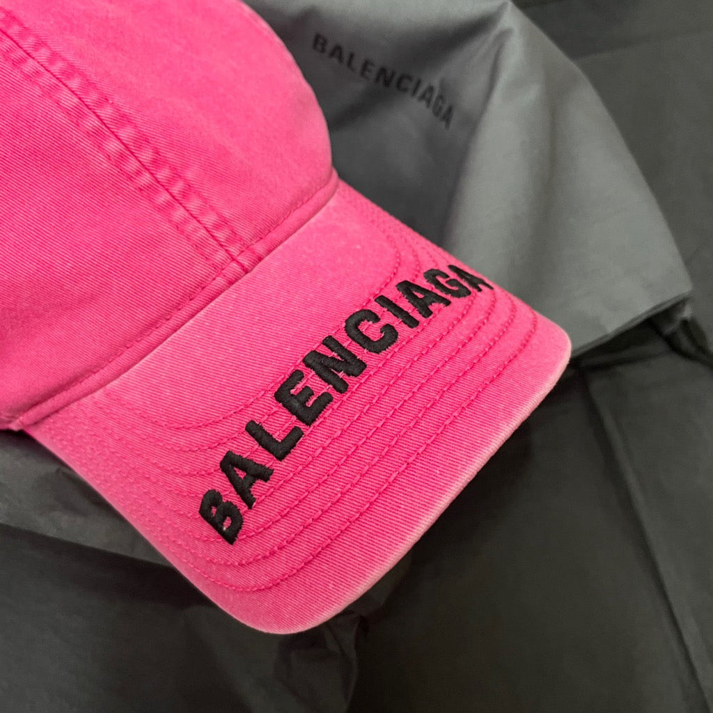 Caps