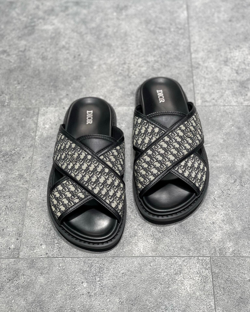 DIO Sandal