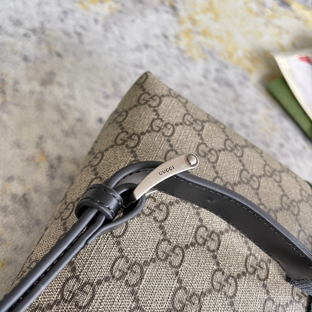 GUC Messenger Bag
