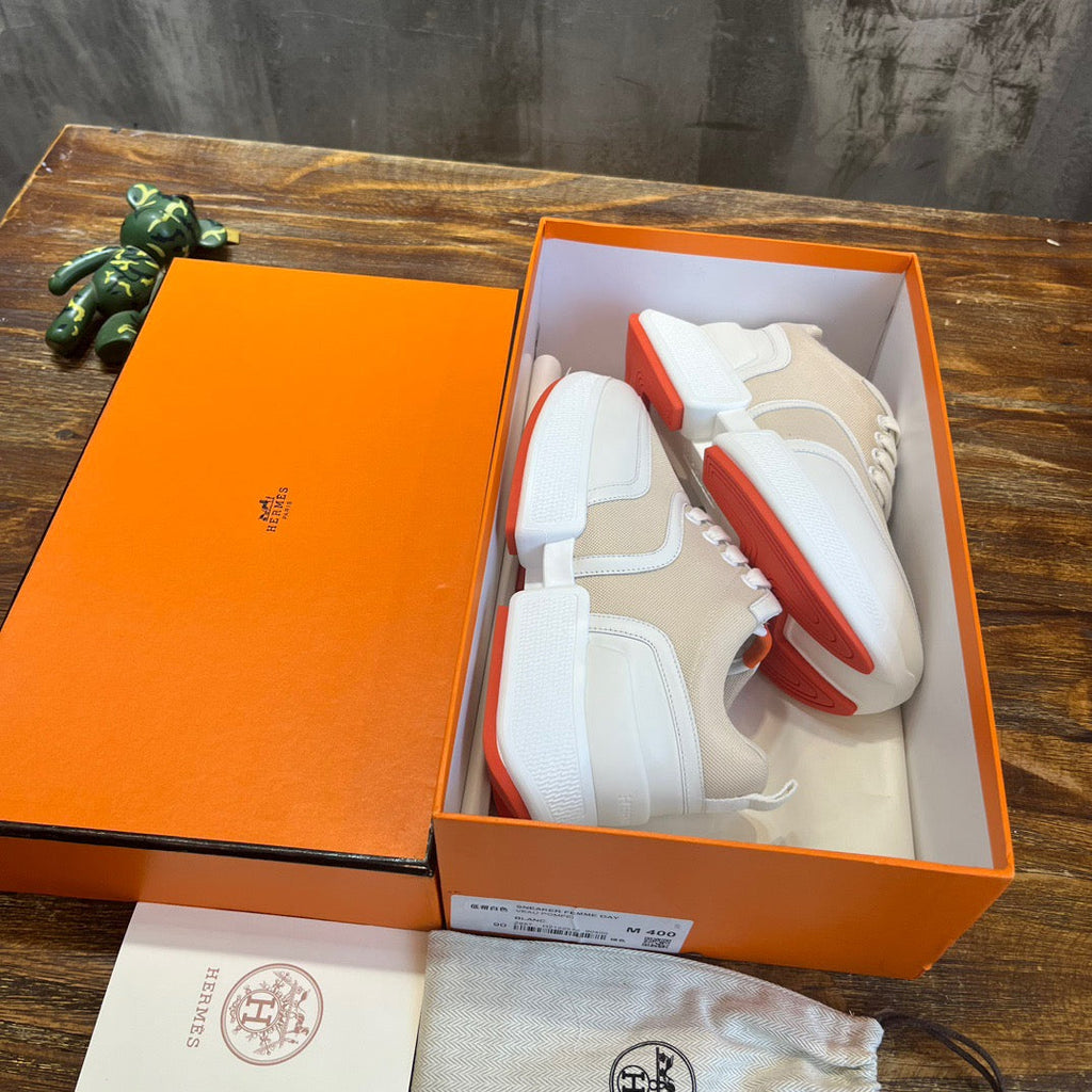 HERM Sneakers