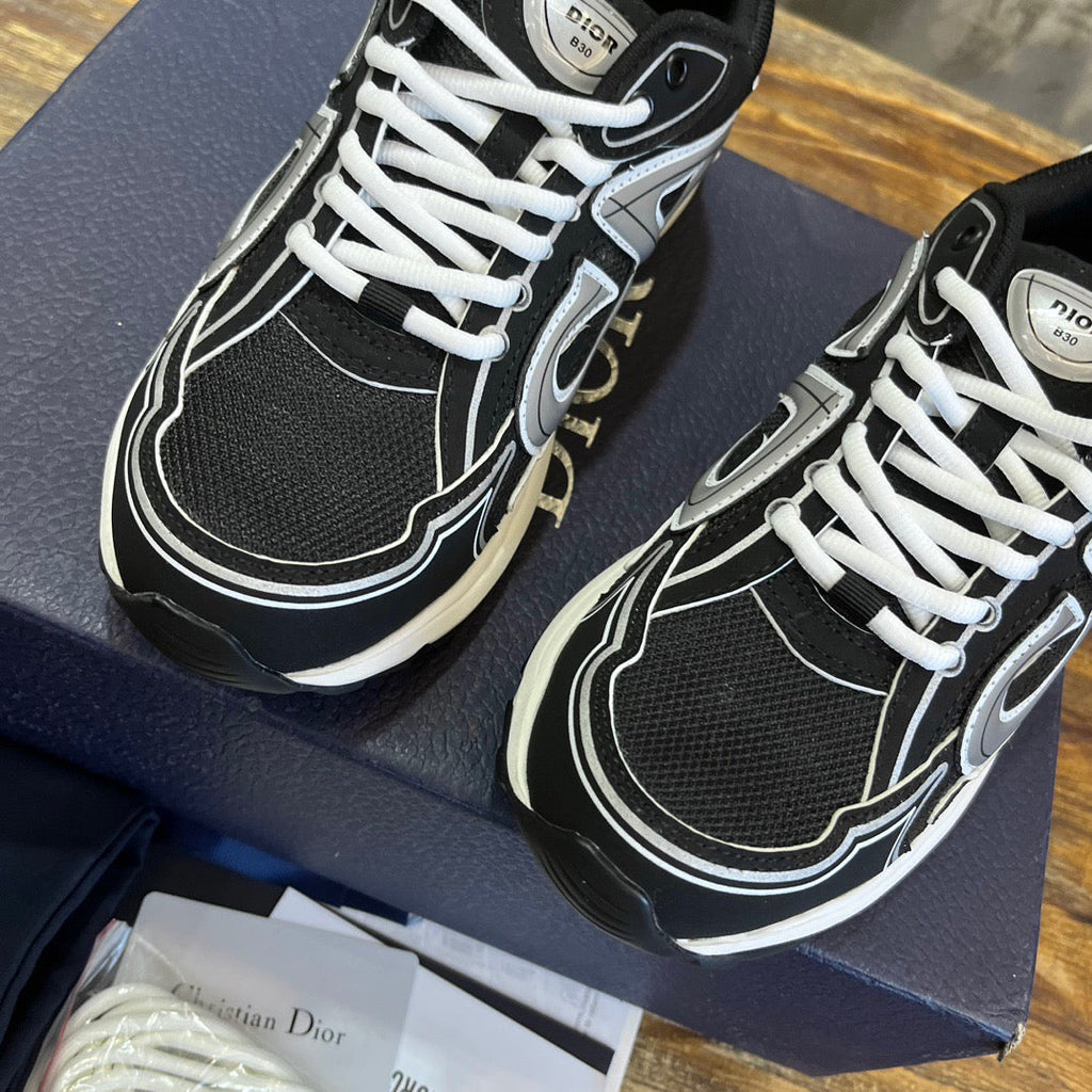DIO Sneakers