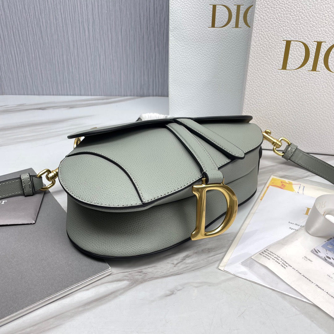 DIO Saddle