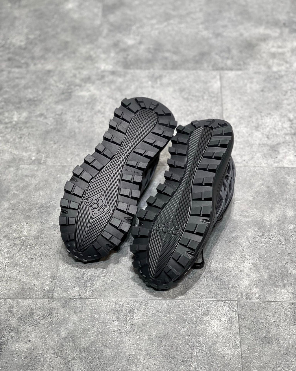 DIO Sneakers