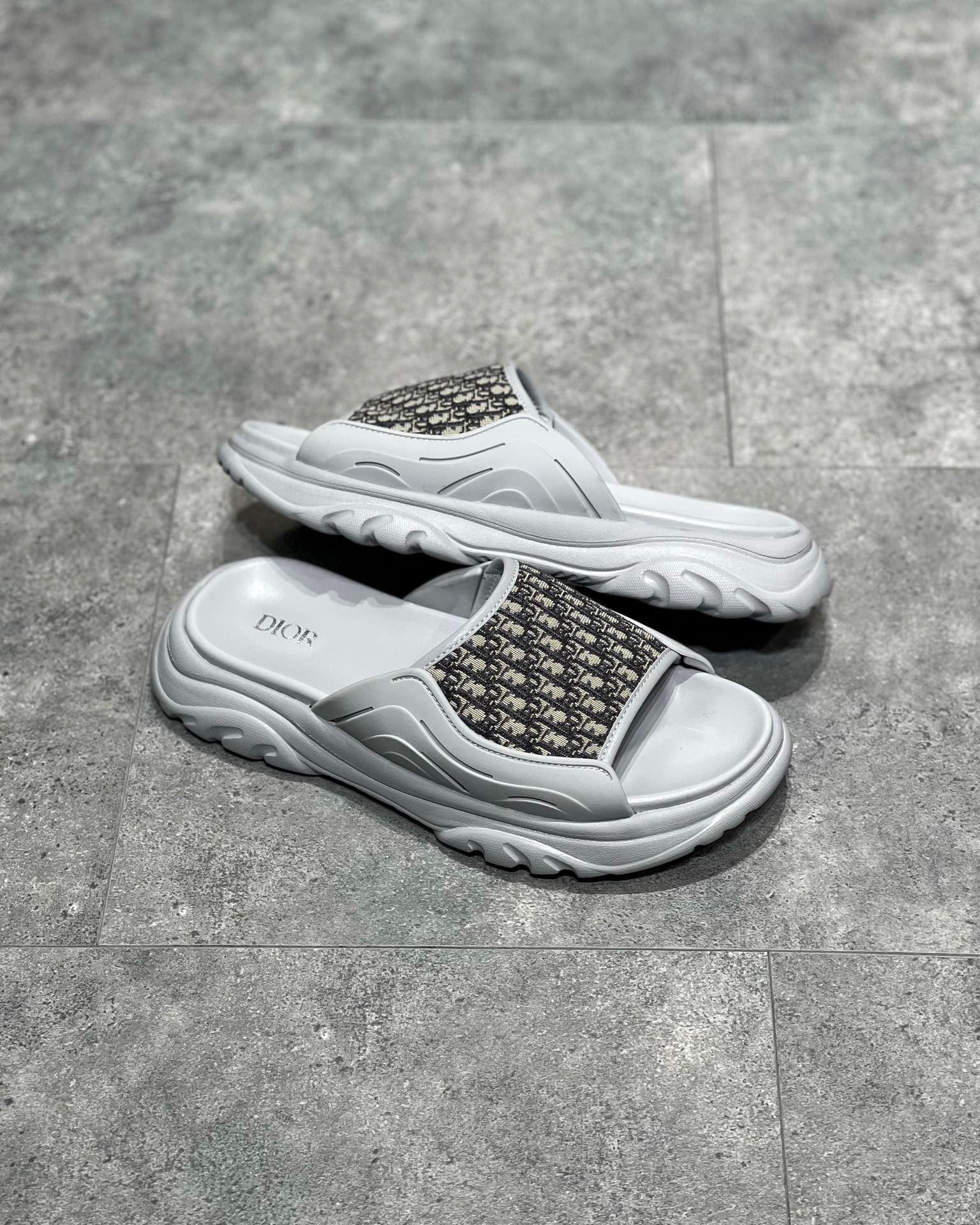 DIO Sandal