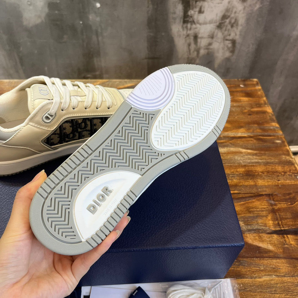 DIO Sneakers