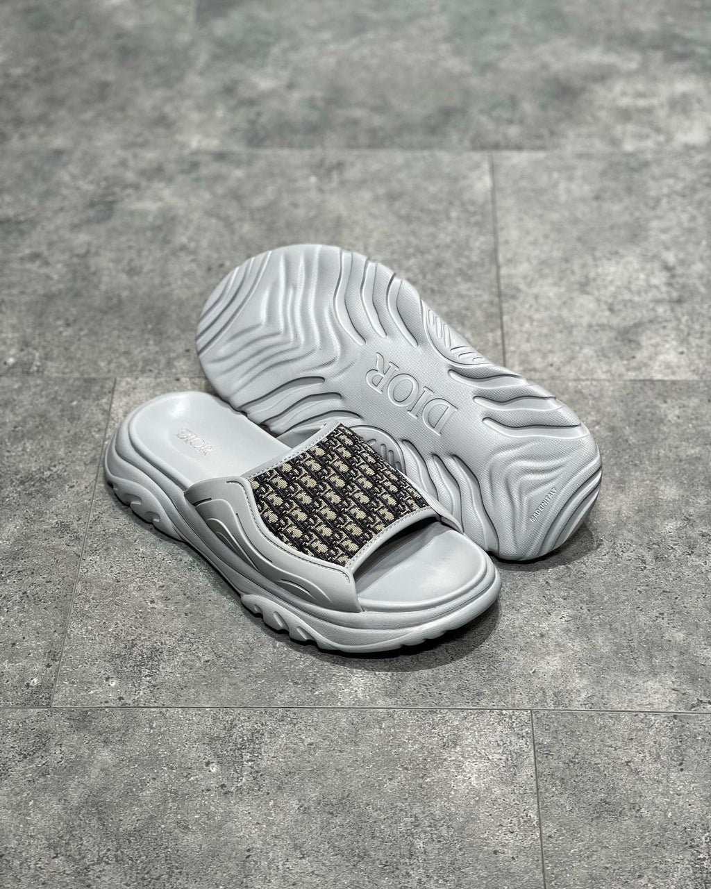 DIO Sandal