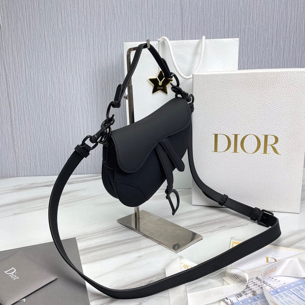 DIO Saddle