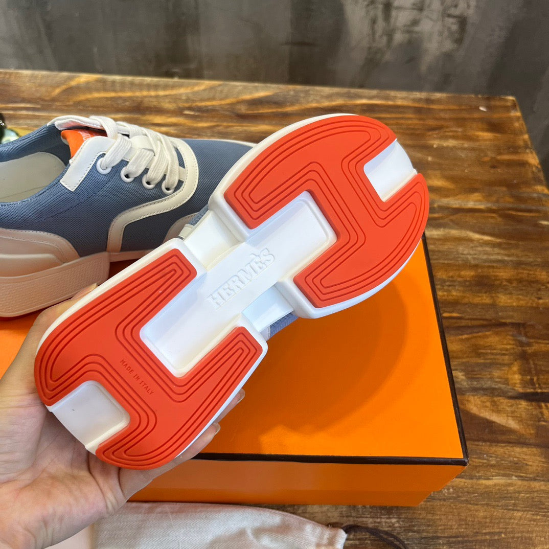 HERM Sneakers