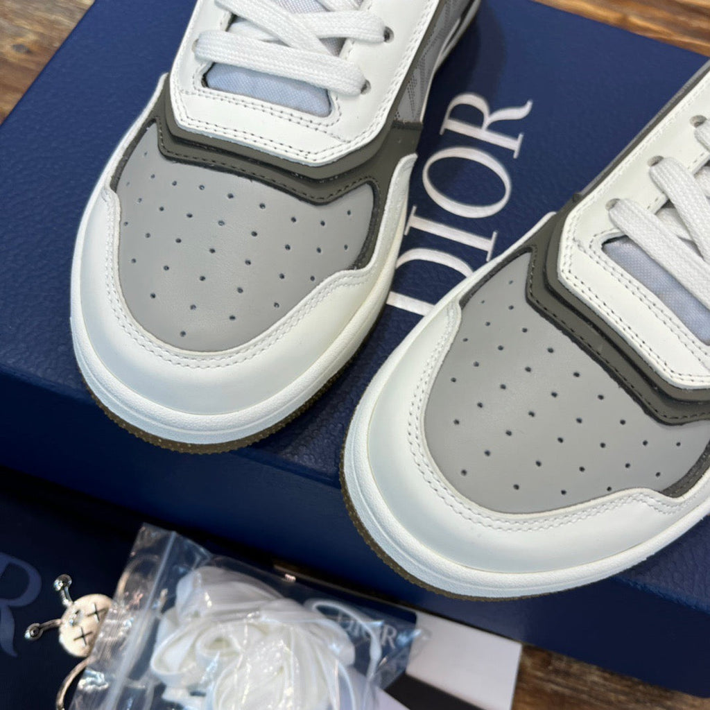 DIO Sneakers