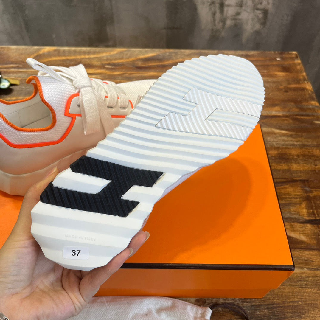 HERM Sneakers