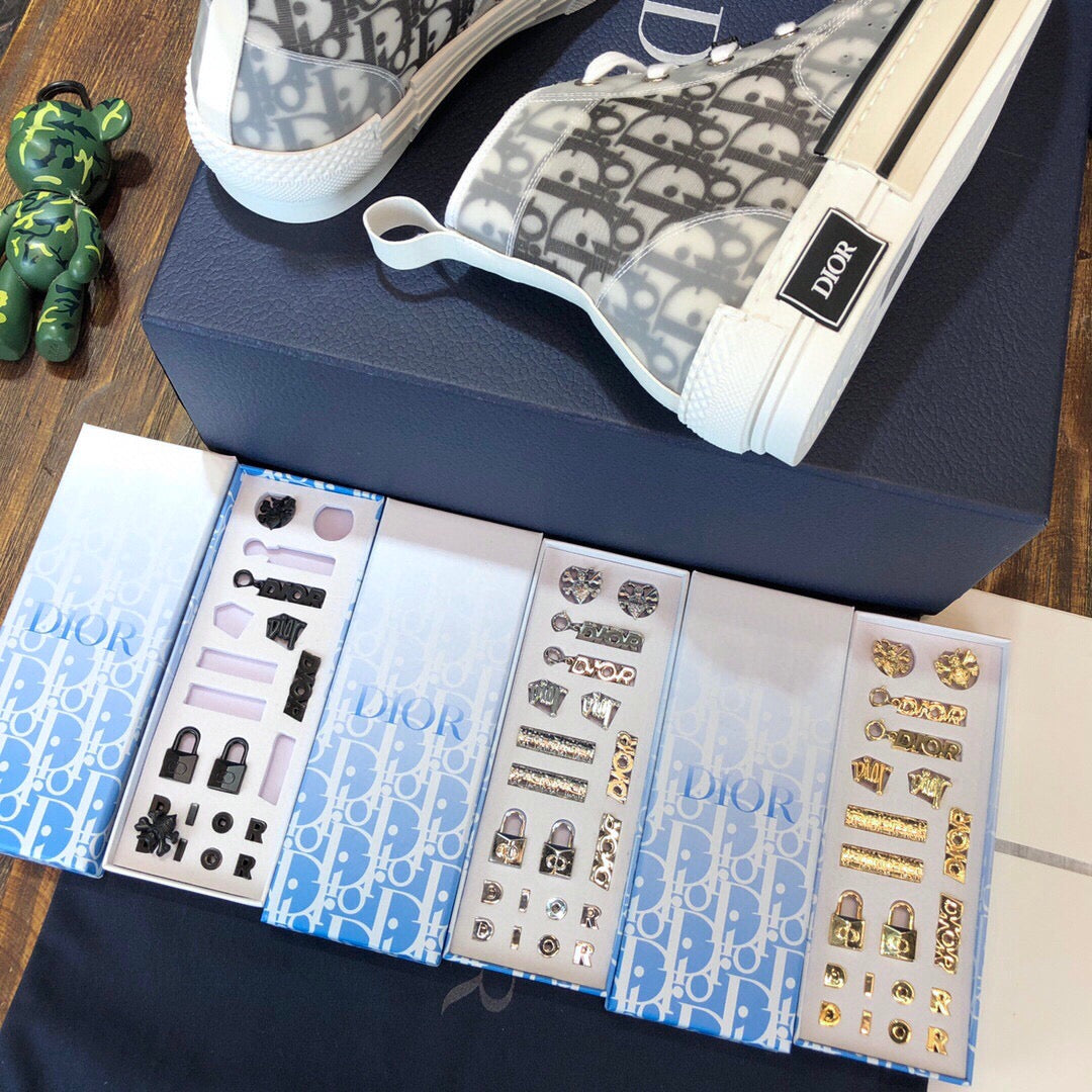 DIO Sneakers