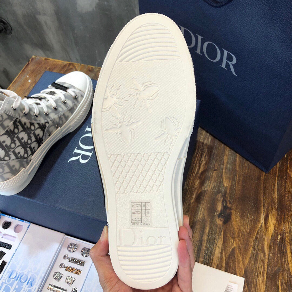 DIO Sneakers