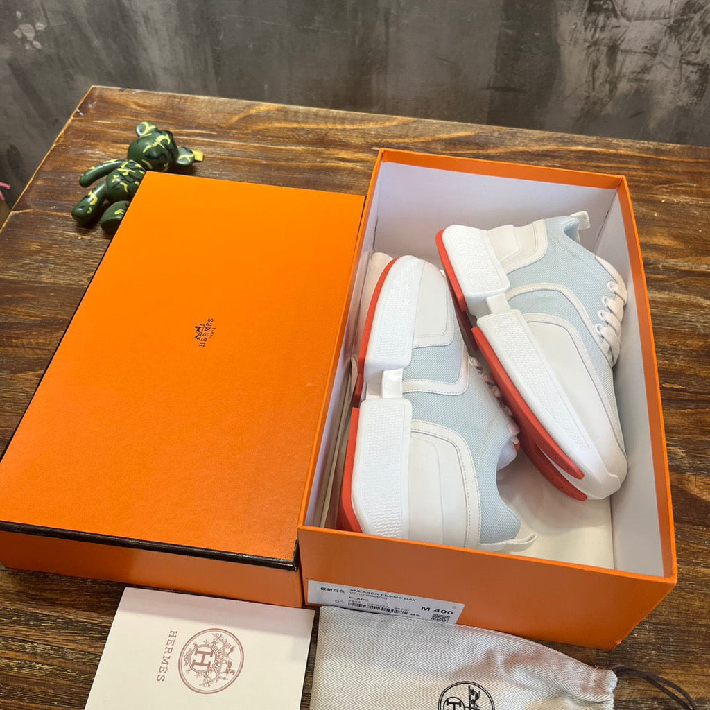 HERM Sneakers