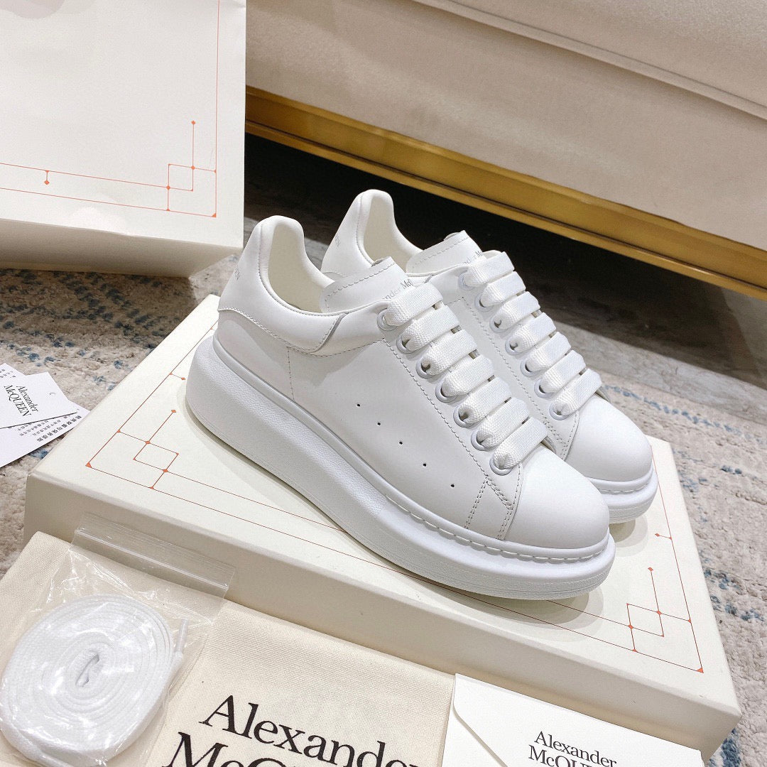 Sneakers & Shoes
