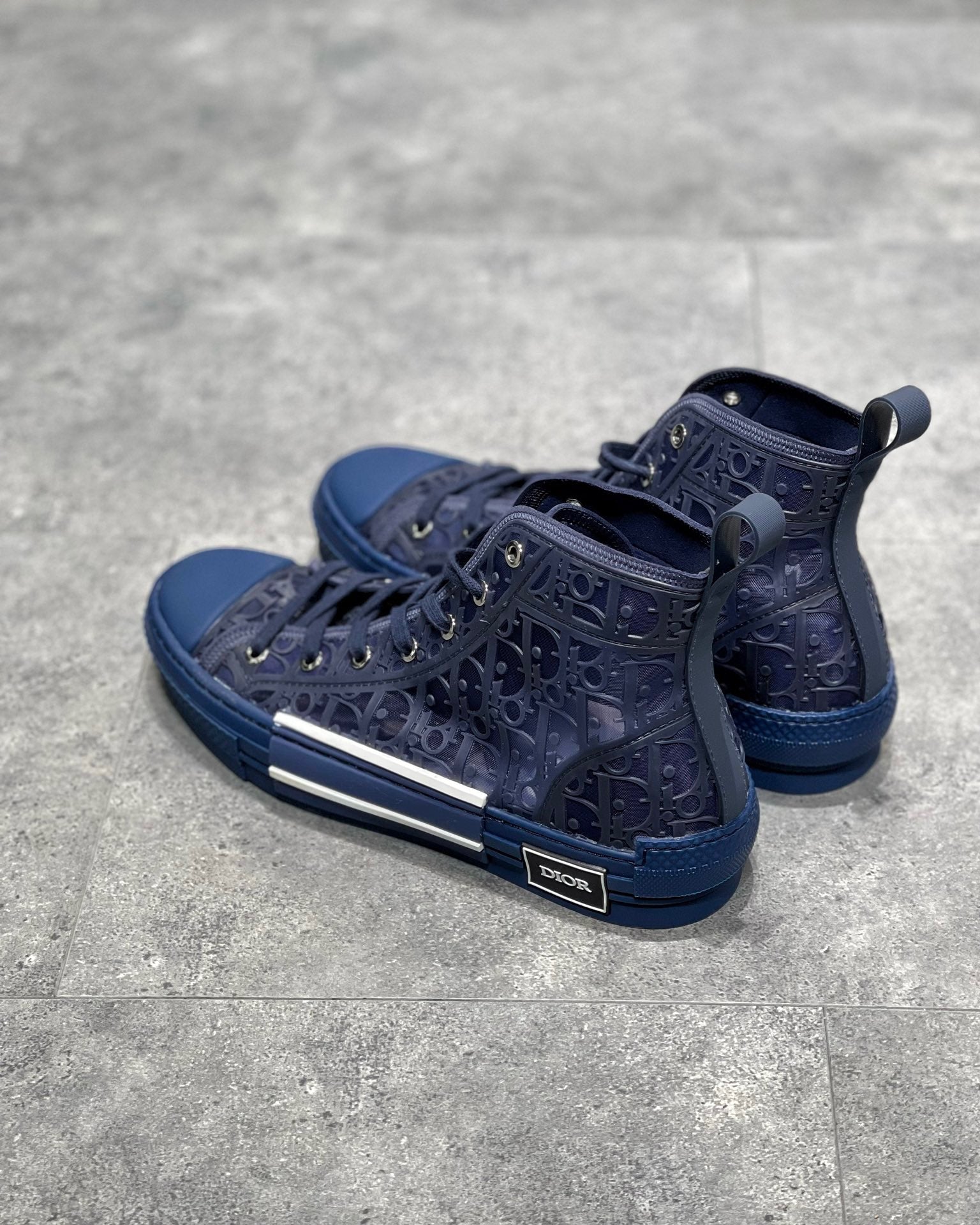 DIO Sneakers