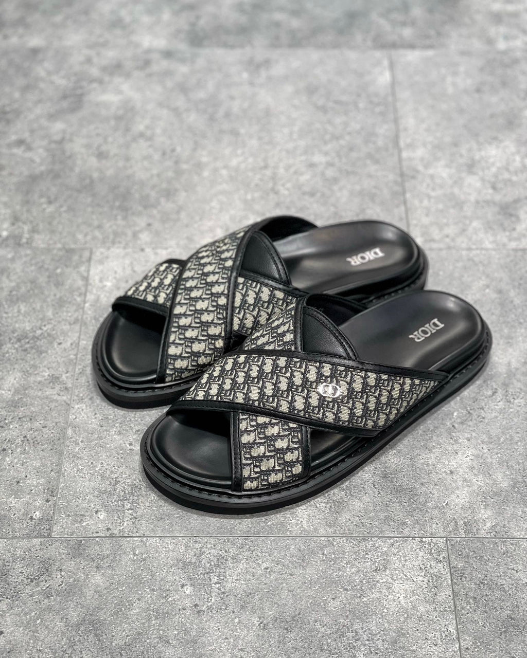 DIO Sandal