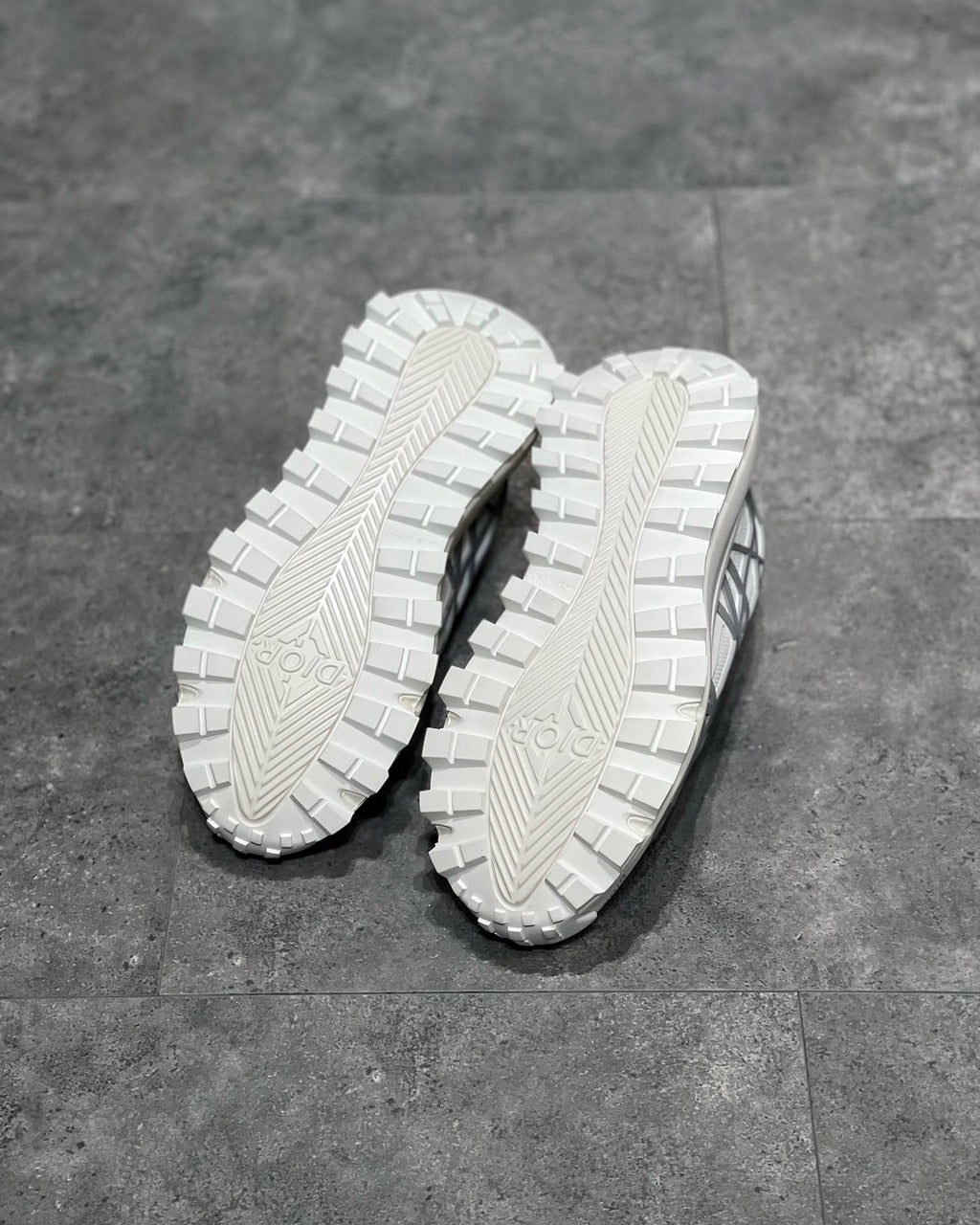 DIO Sneakers