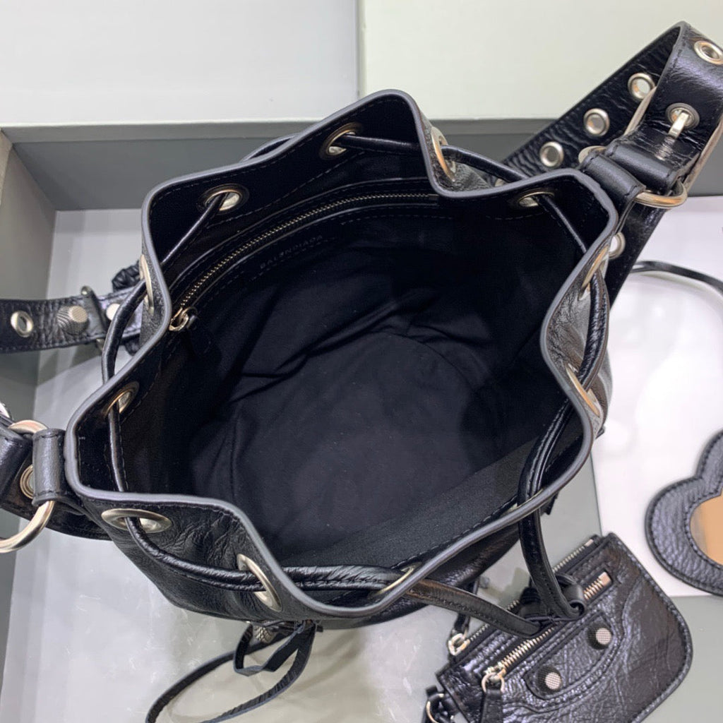 BLCG Cagole Bucket