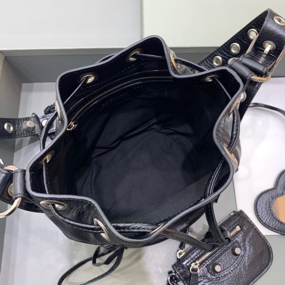 BLCG Cagole Bucket
