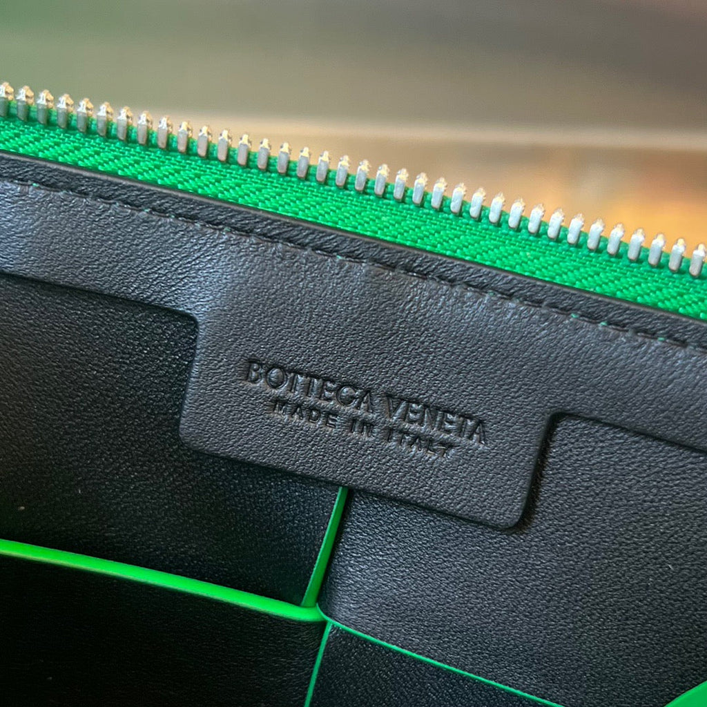 BV Messenger Bag