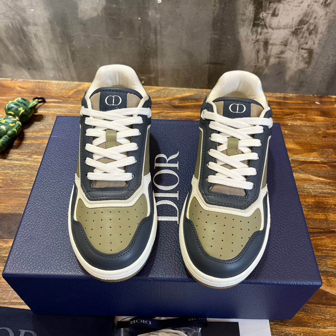 DIO Sneakers