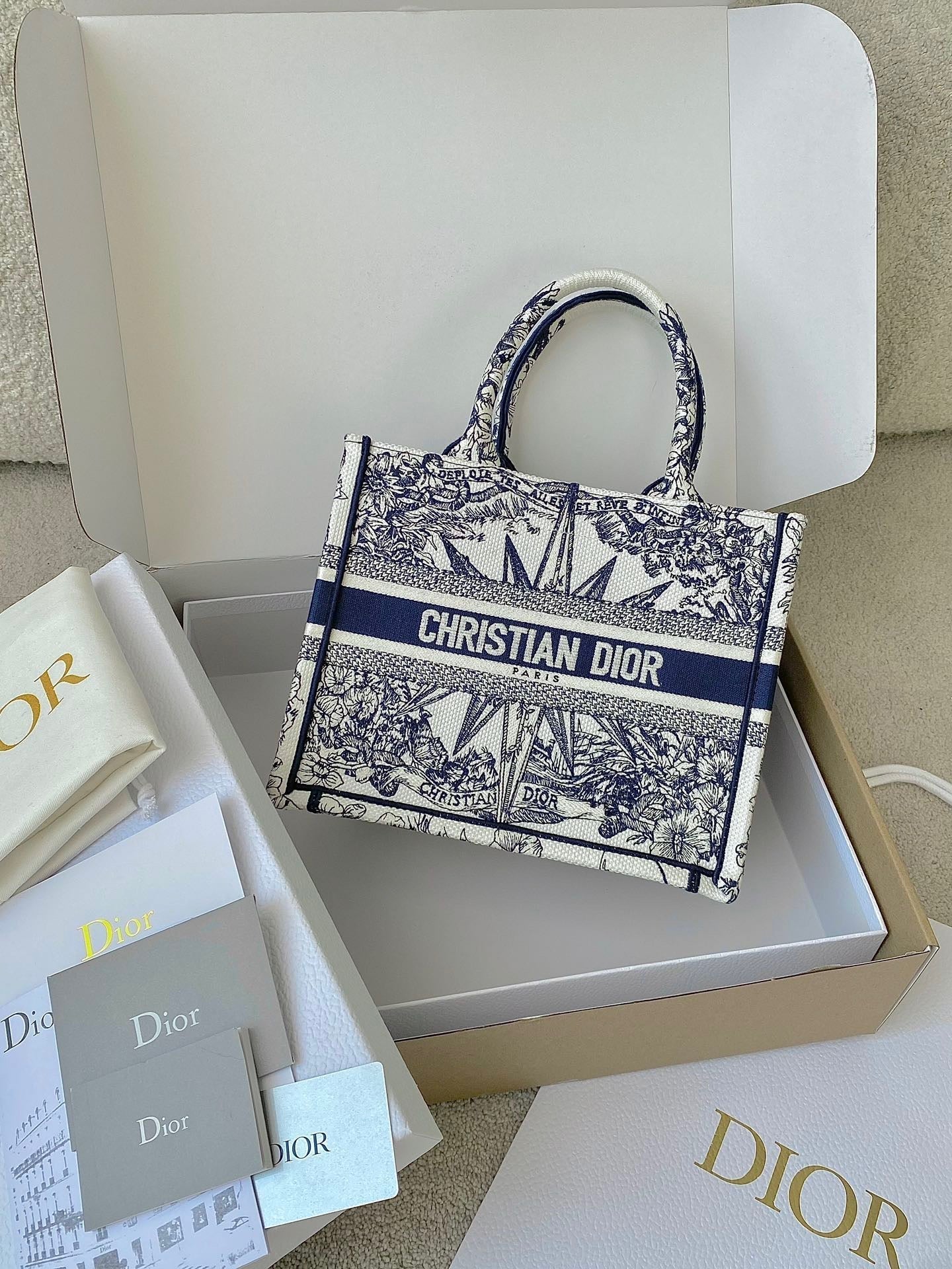 DIO BookTote (Small)