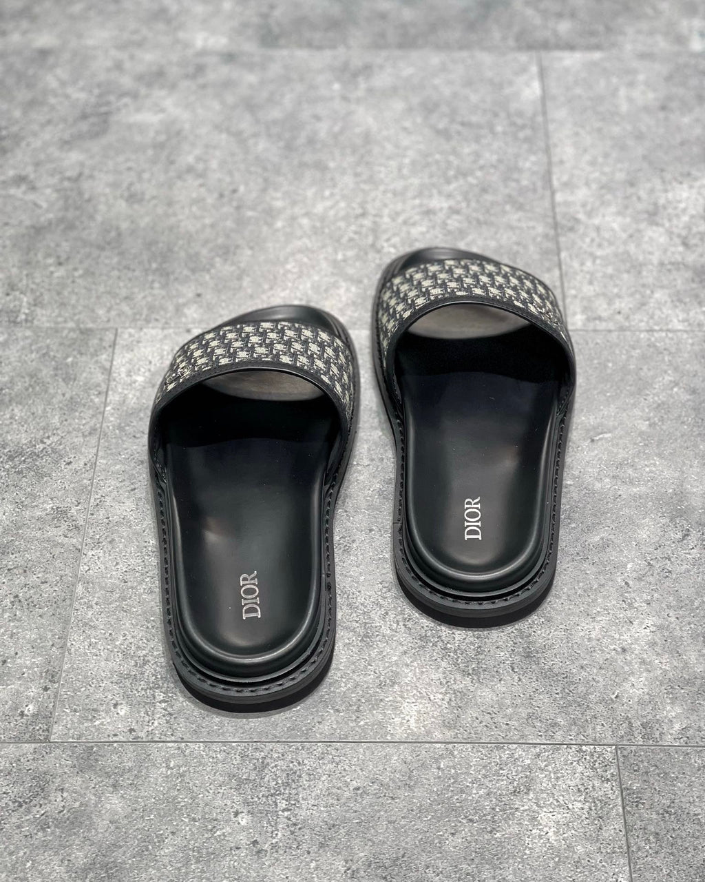DIO Sandal