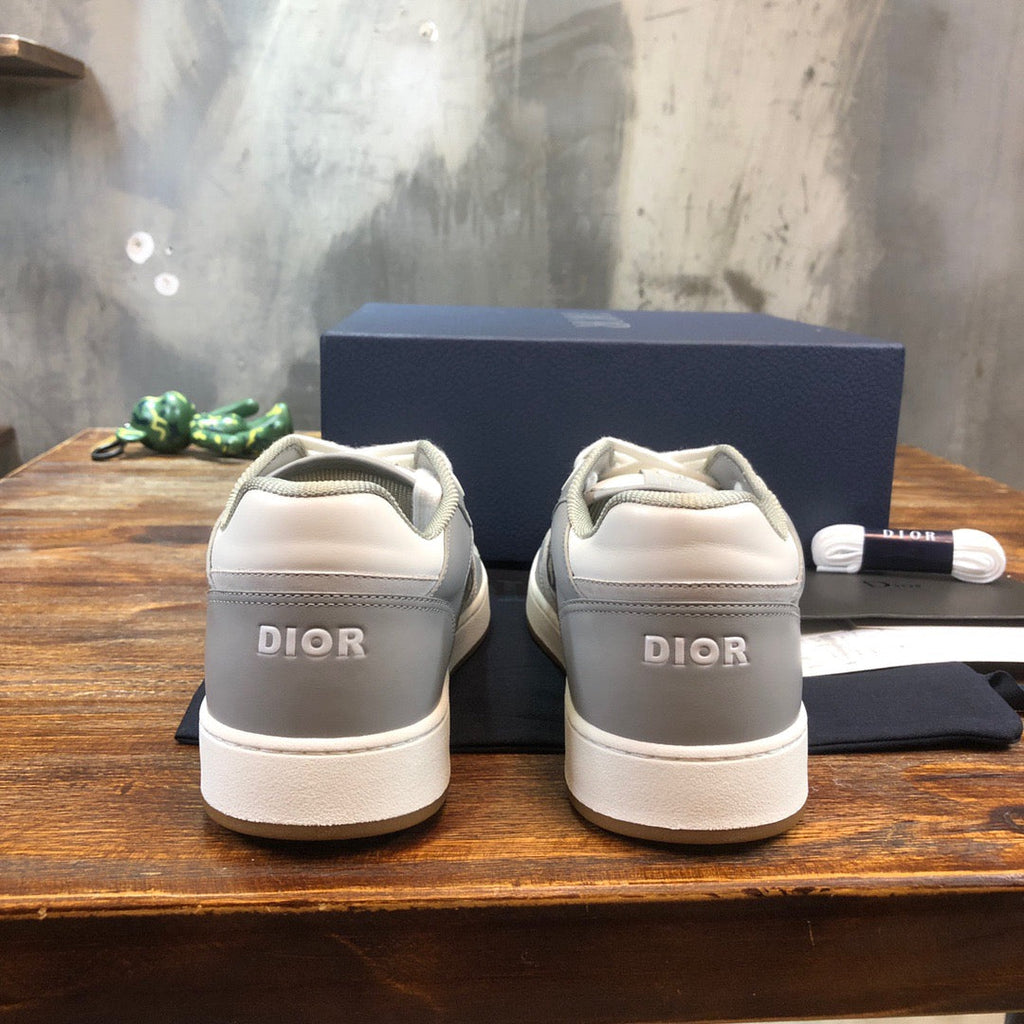 DIO Sneakers