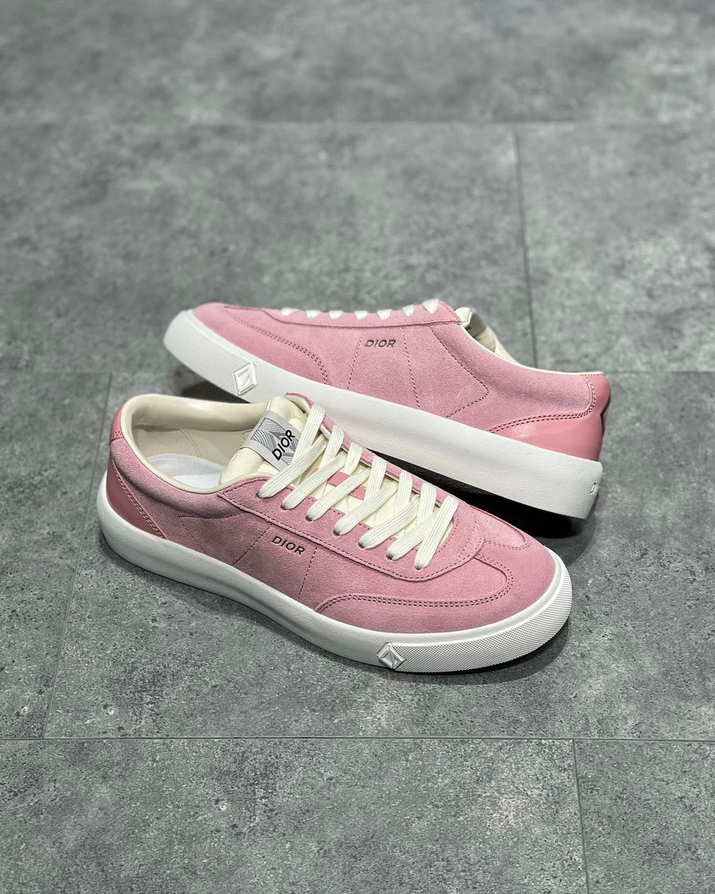 DIO Sneakers
