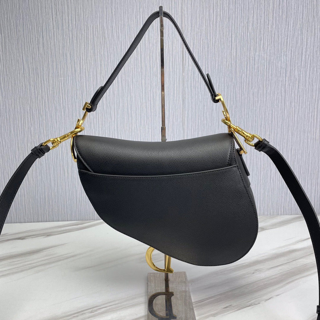 DIO Saddle