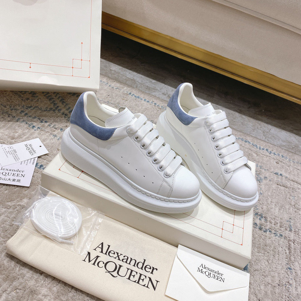Sneakers & Shoes