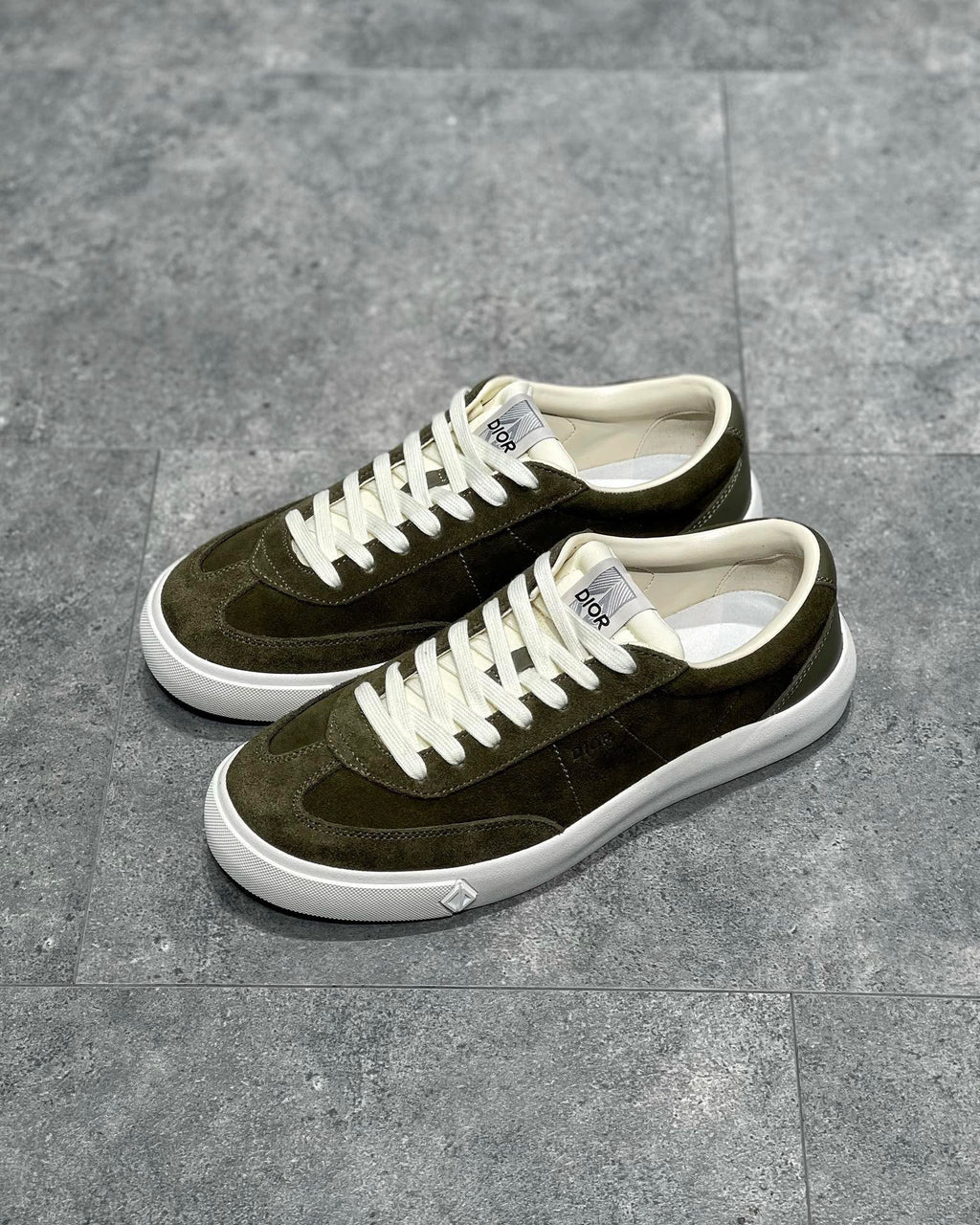 DIO Sneakers