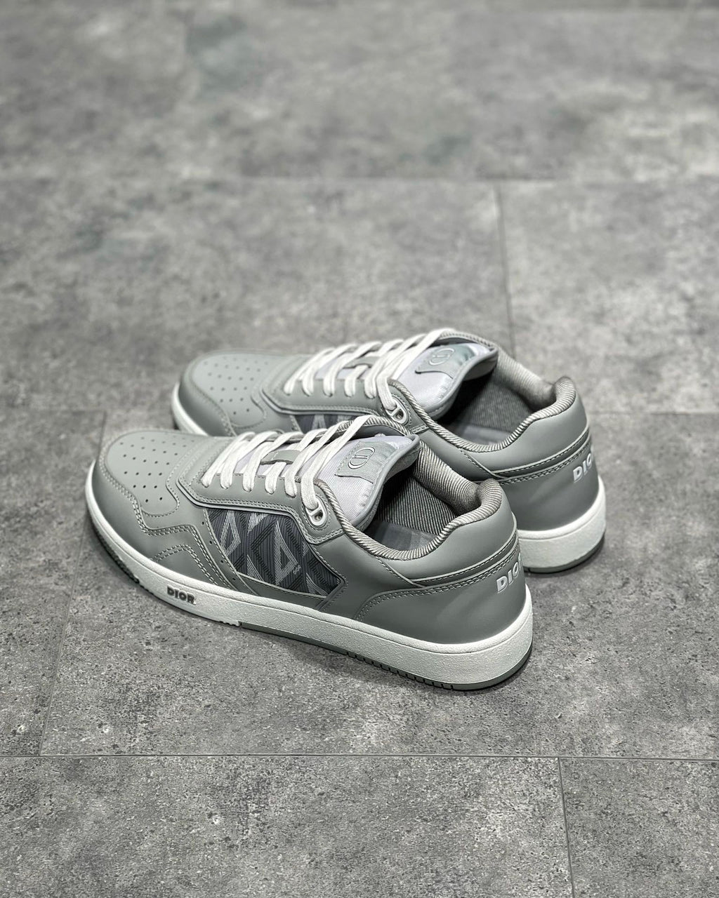 DIO Sneakers